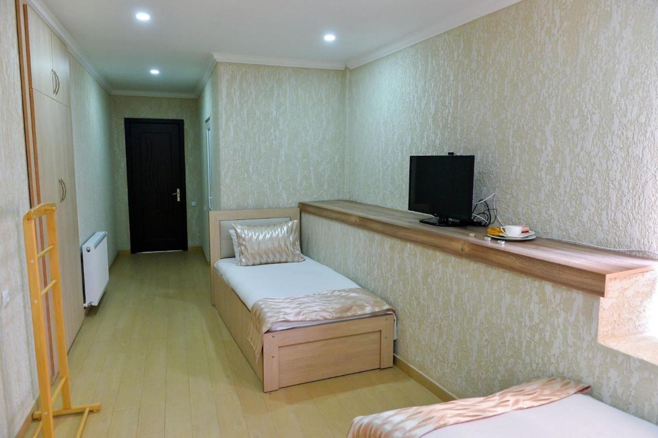 Pomegranate Hotel 库塔伊西 外观 照片